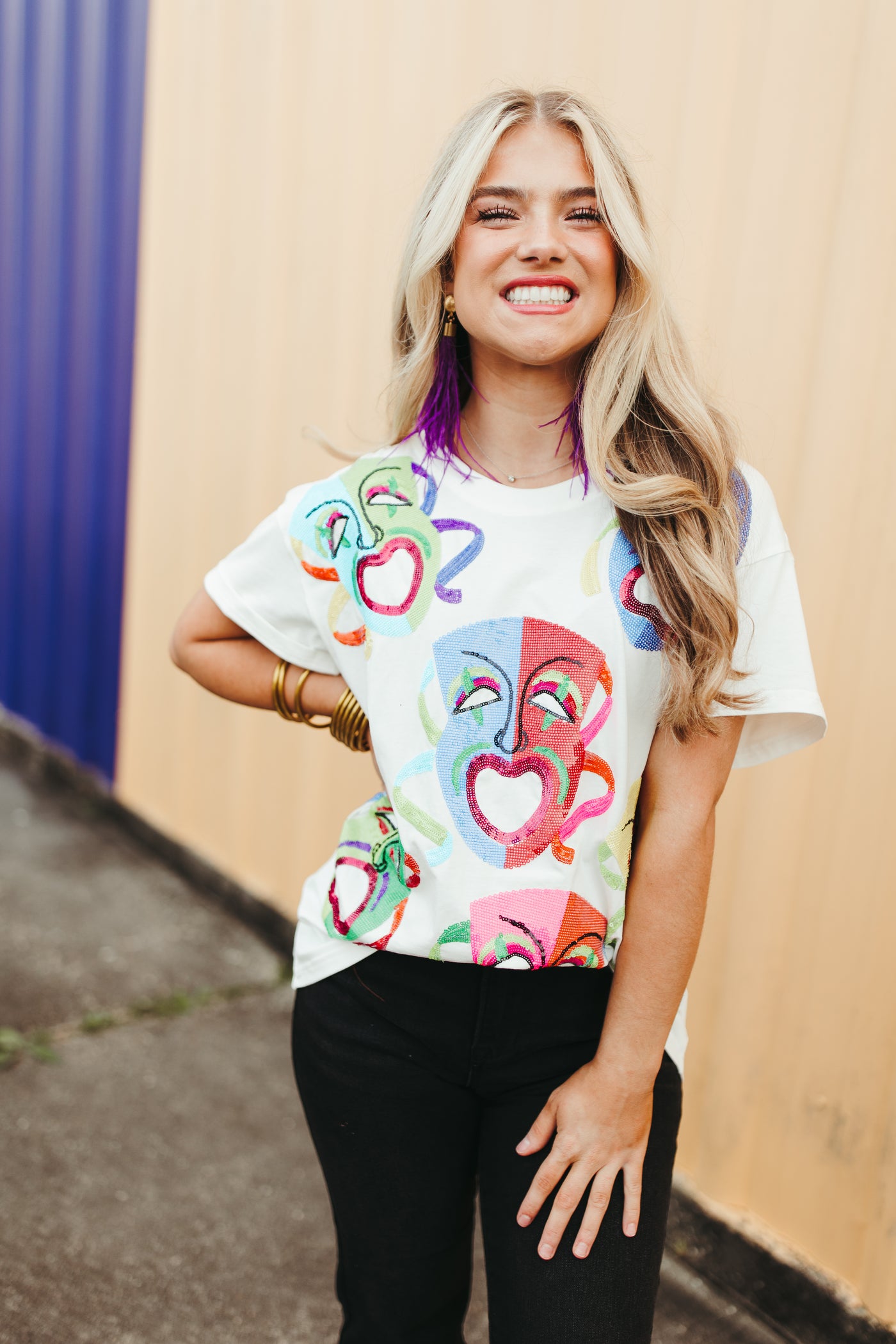 Queen Of Sparkles White Multi Mardi Gras Mask Tee