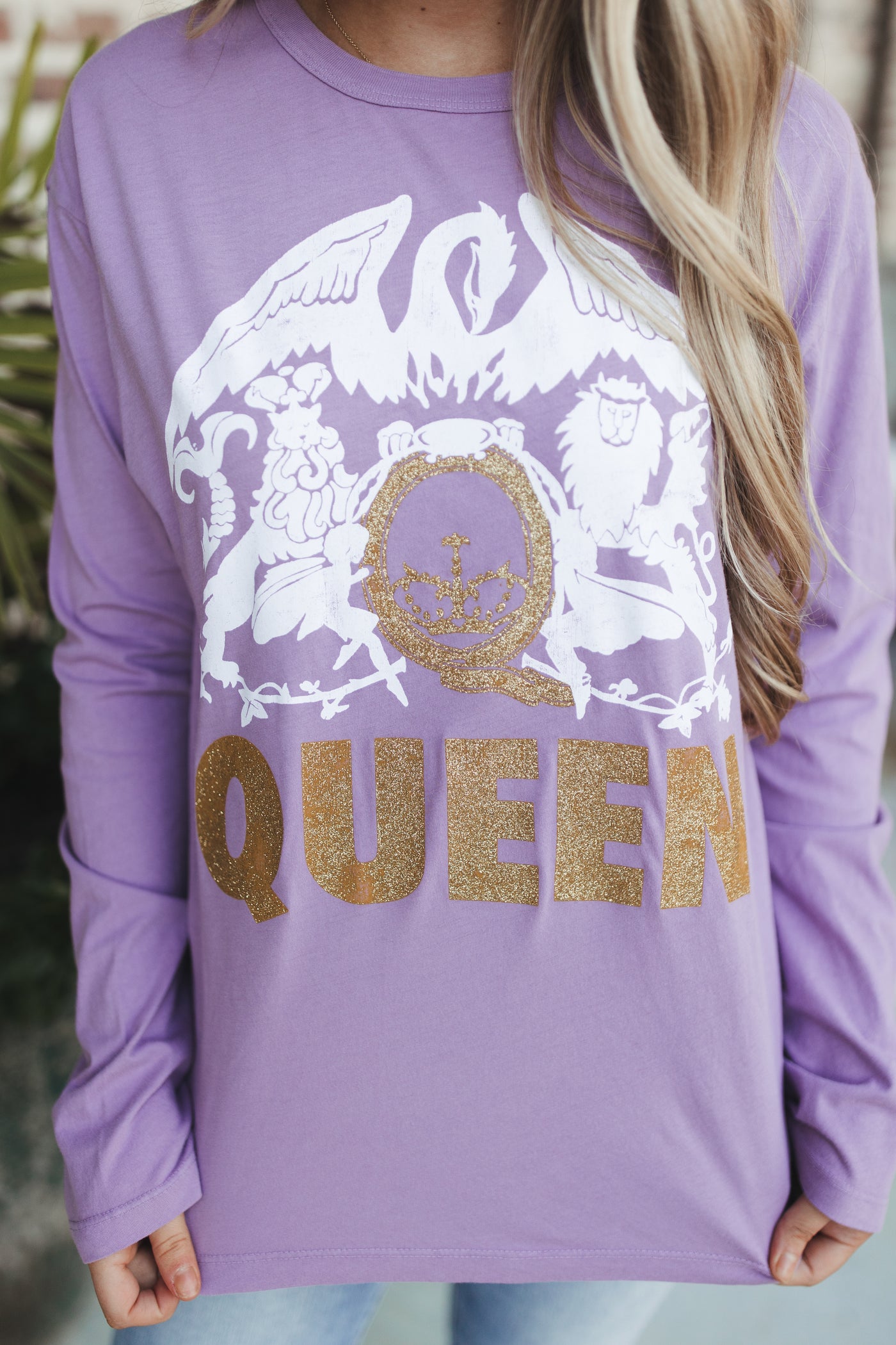 Daydreamer Queen Glitter Crest LS Crew