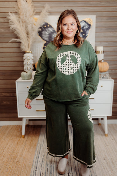 Hunter Green Washed Peace Embroidered Terry Pullover and Pant Set