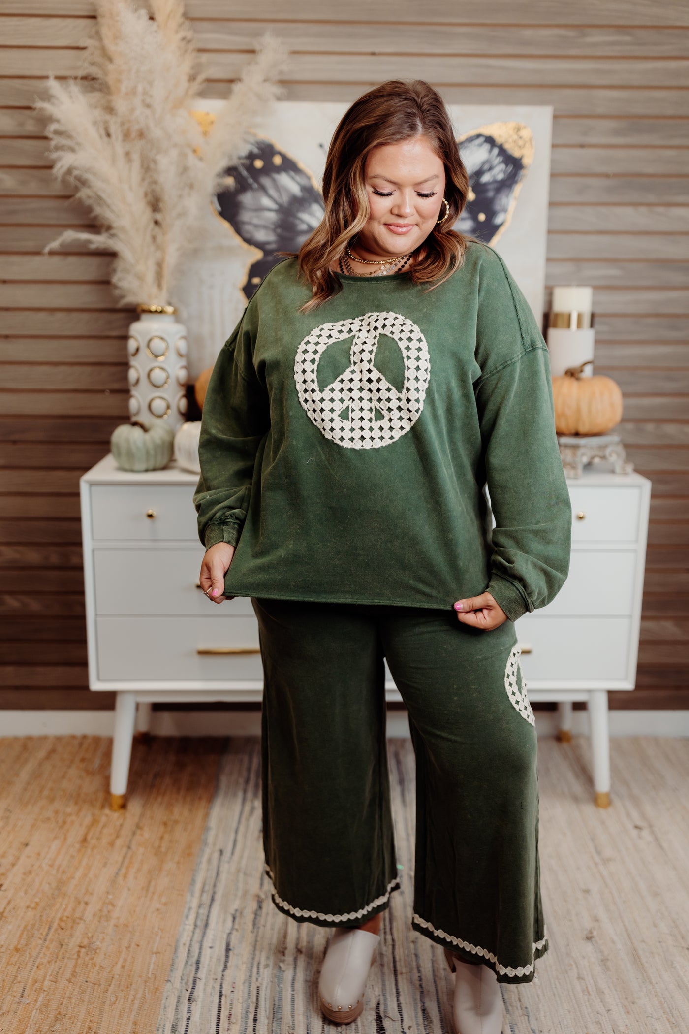 Hunter Green Washed Peace Embroidered Terry Pullover and Pant Set