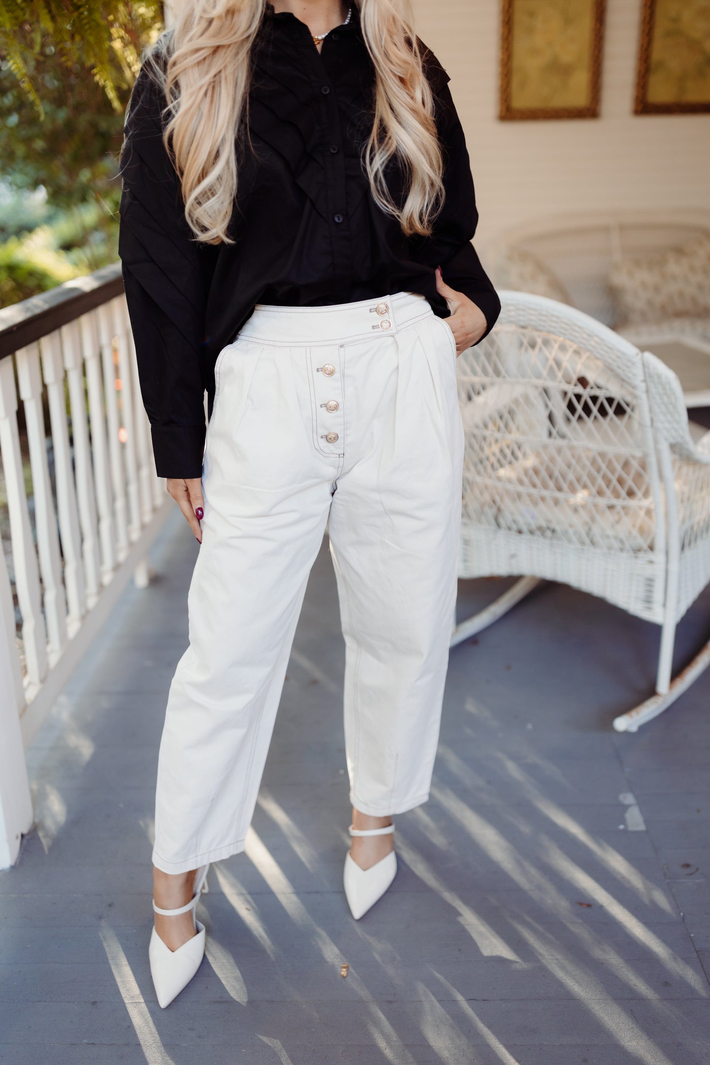 Ecru Pleated High Waisted Cropped Pants