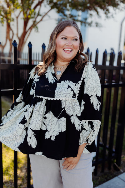 Black Floral Collared Scallop Trim Top