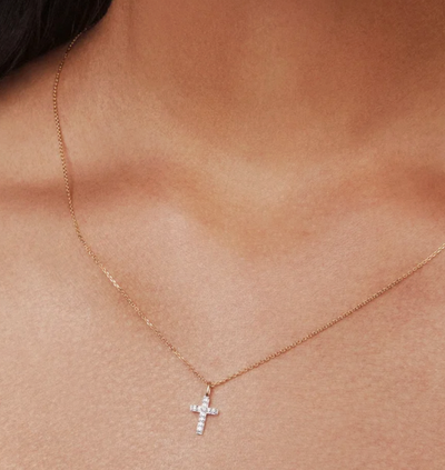 Kendra Scott 14k Yellow Gold Cross Pendant Necklace in White Diamonds