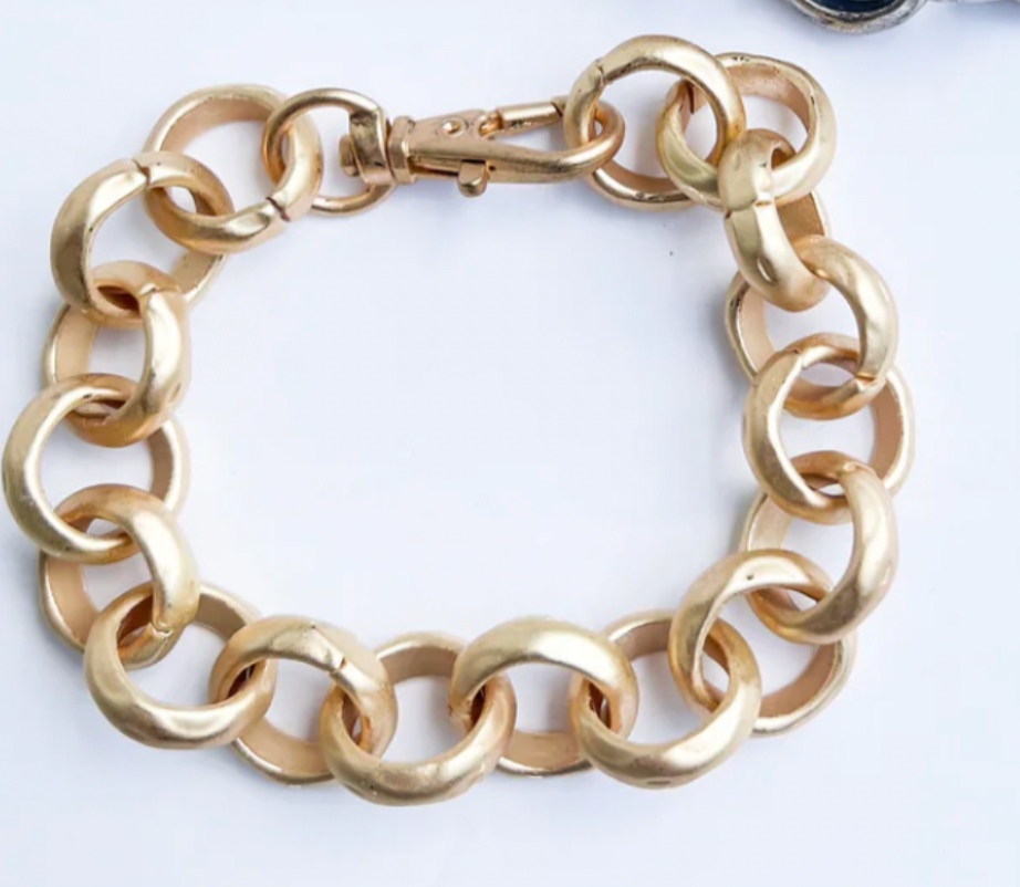 Virtue Jumbo Hammered Rolo Bracelet in Gold