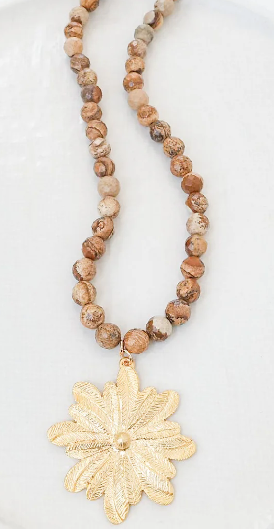 Virtue Jewelry Gemstone Flower Necklace - Sand Mix