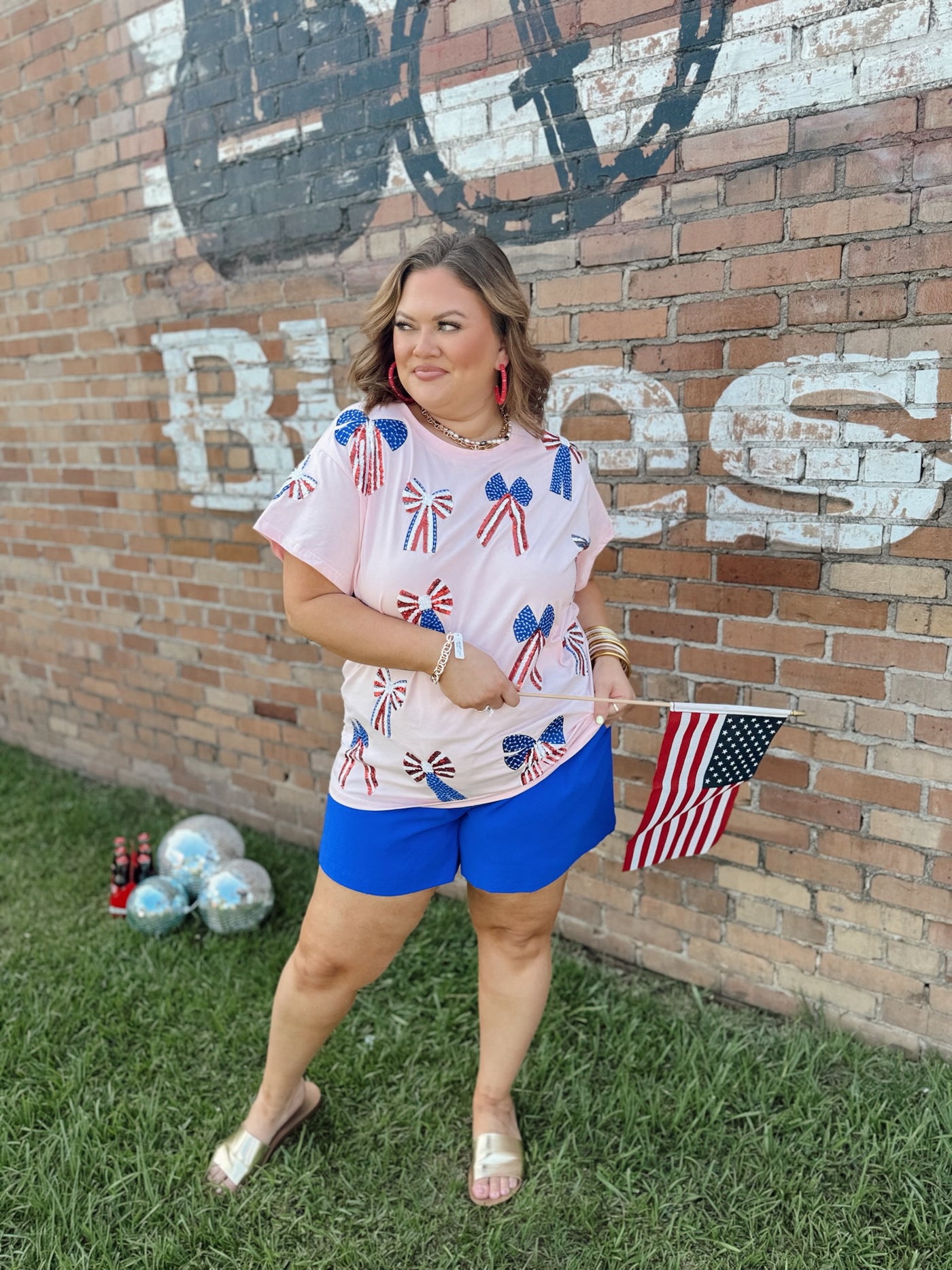 Queen of Sparkles Light Pink Red, White & Blue Scattered Bow Tee