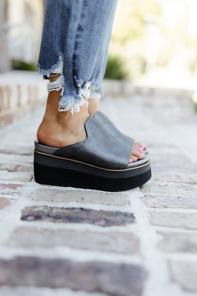 NakedFeet Flow Wedge in Pewter